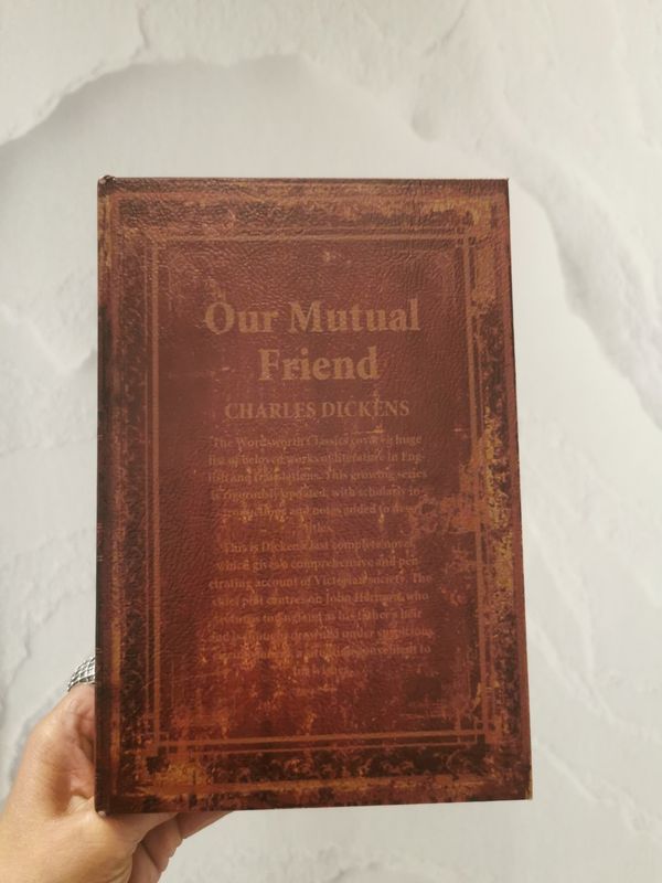 Livre Boite Our Mutual Friend M