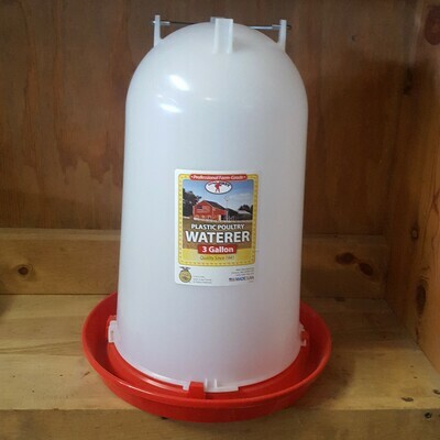3 Gallon Hanging Plastic Poultry Waterer
