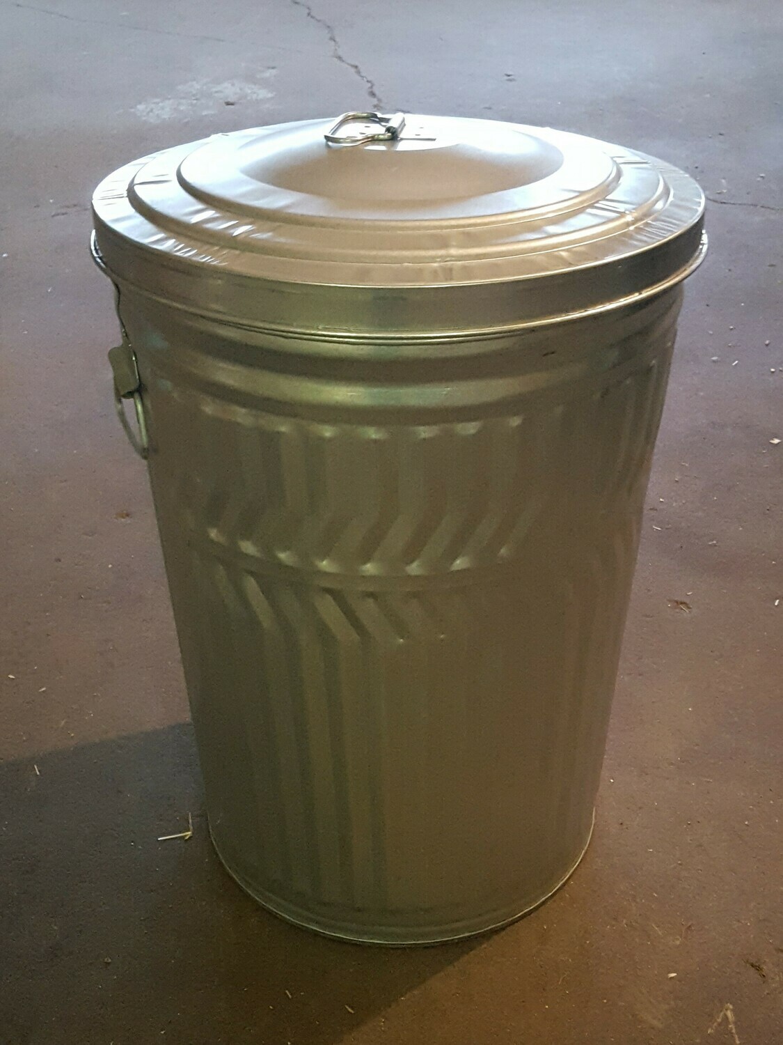 20 Gallon Galvanized Storage Can 20 Gallon Galvanized Storage Can