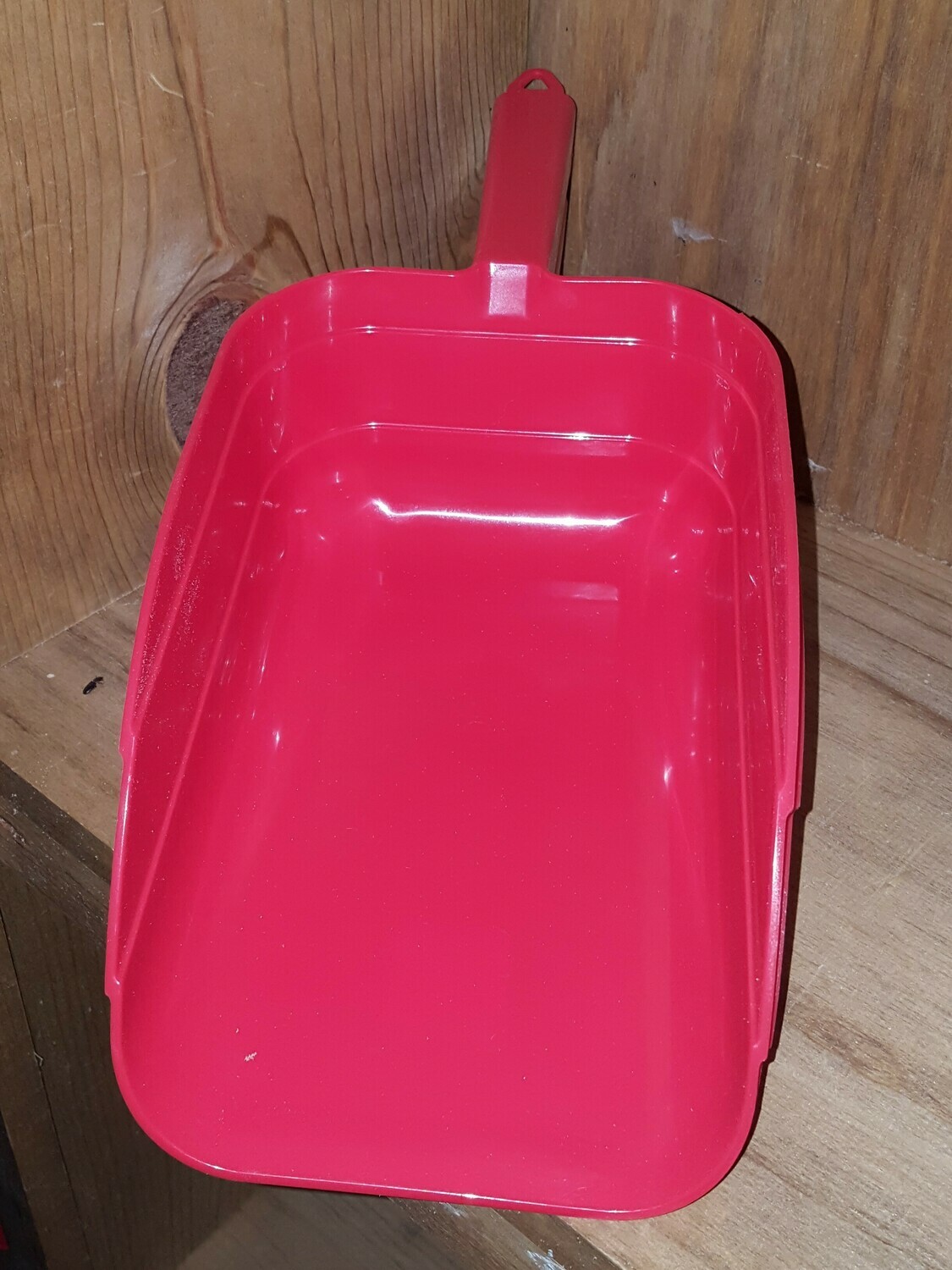 5 Pint Plastic Feed Scoop 5 Pint Plastic Feed Scoop