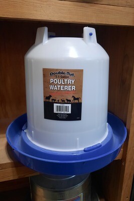 2.5 Gallon Hanging
Plastic Poultry Waterer