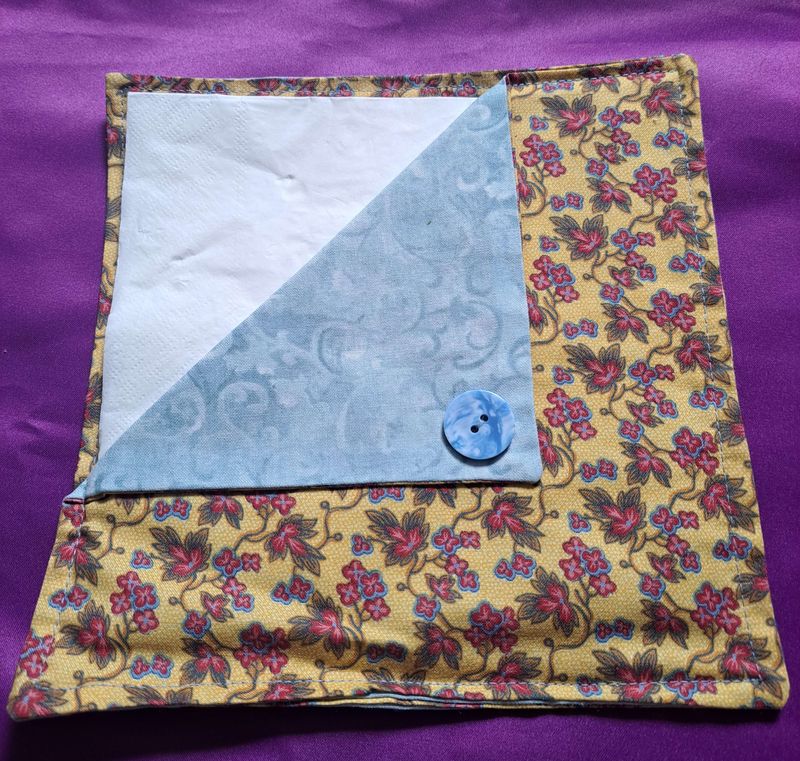 Picnic / camping serviette / cutlery holder