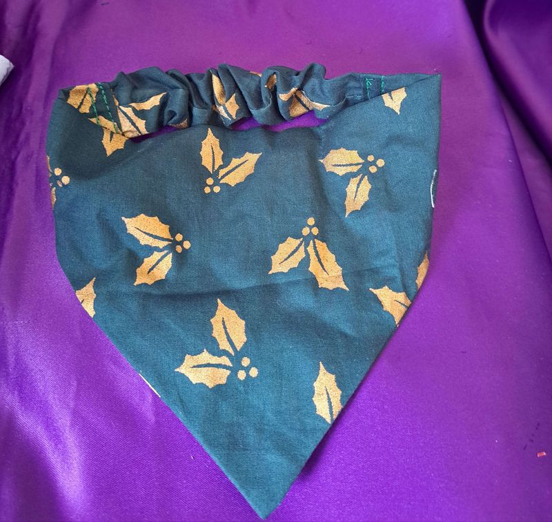 Dog bandana - Small - Green & Gold Christmas theme