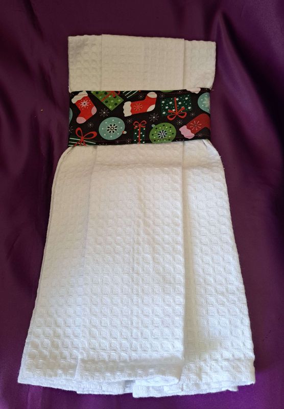 Overlapping hanging hand towel - White - Christmas theme