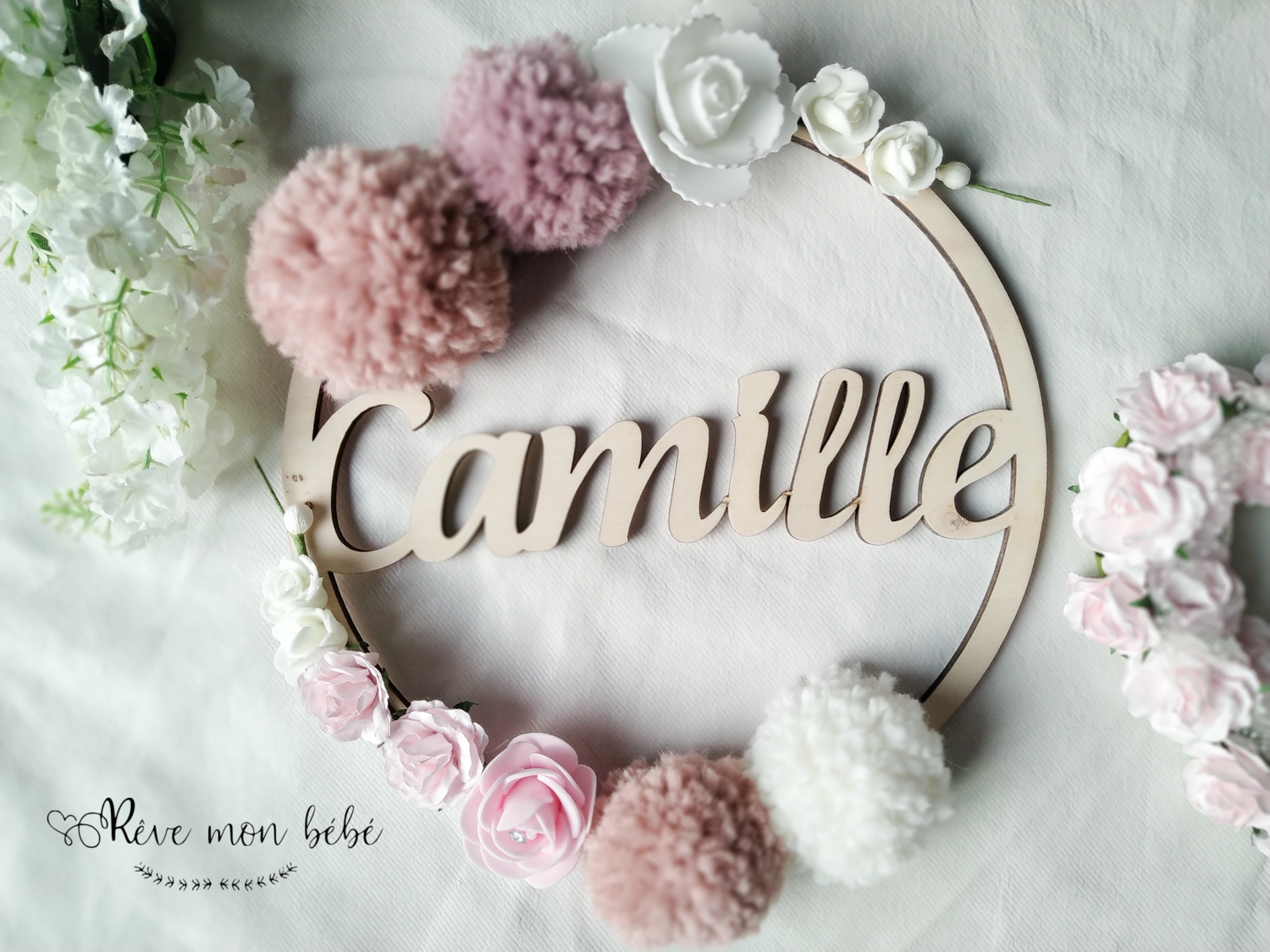 Couronne pompons/fleurs "Camille" Couronne pompons/fleurs "Camille"
