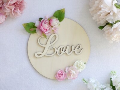 Médaillon fleuri-Modèle "Love" Médaillon fleuri-Modèle "Love"