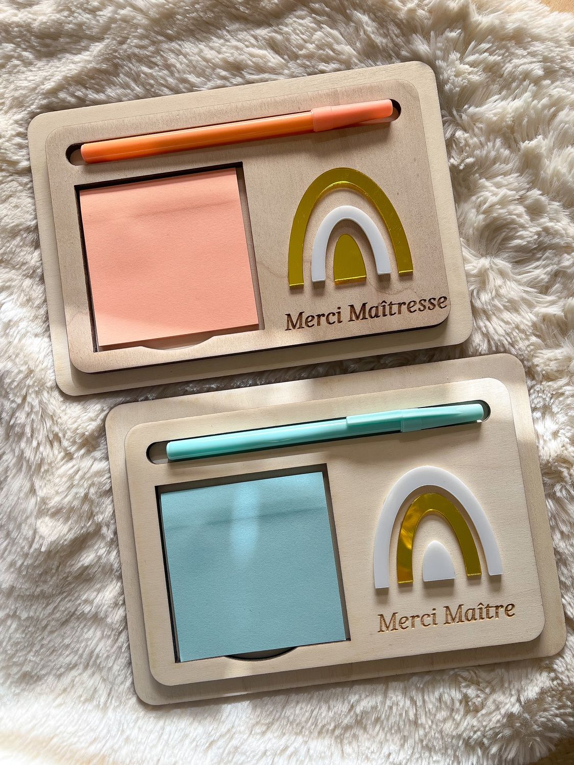 Support pour post-it&stylo "Motif arc-en-ciel"-PERSONNALISABLE Support pour post-it&stylo "Motif arc-en-ciel"-PERSONNALISABLE