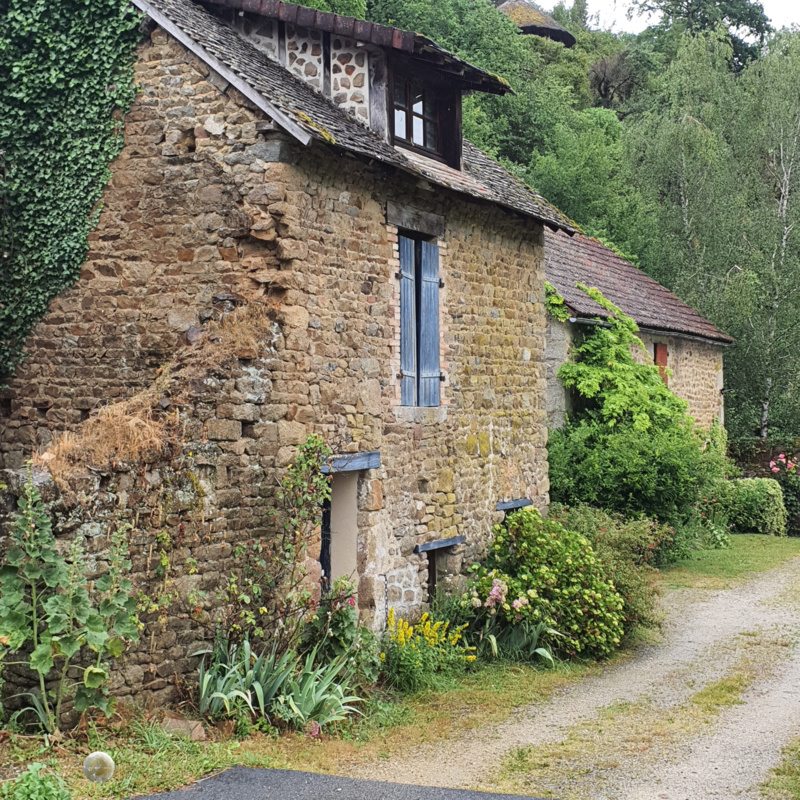 Village Saint Céneri-le-Gérei