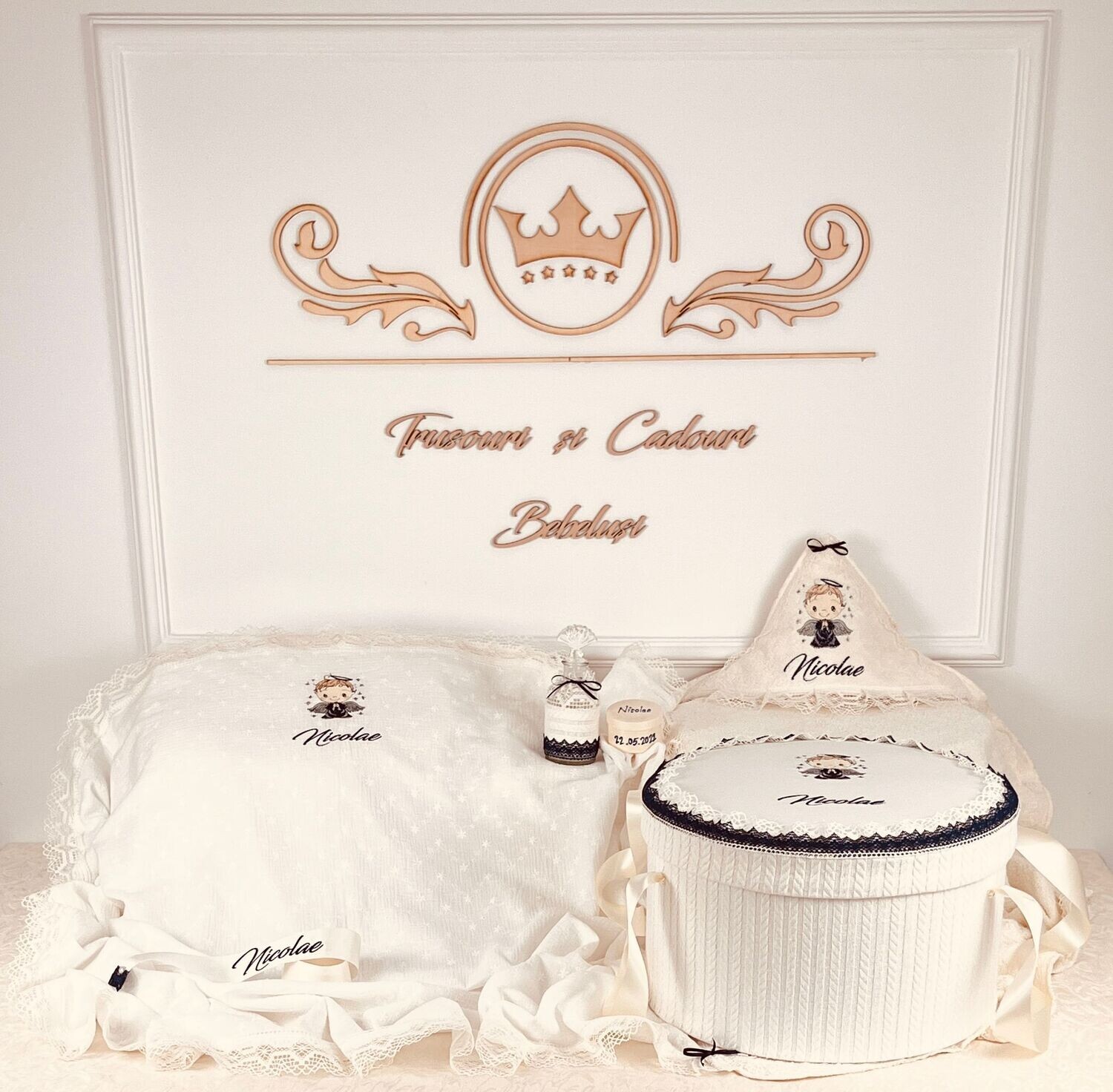 Trusou Botez Personalizat Muslin Nicolae - Set Biserica