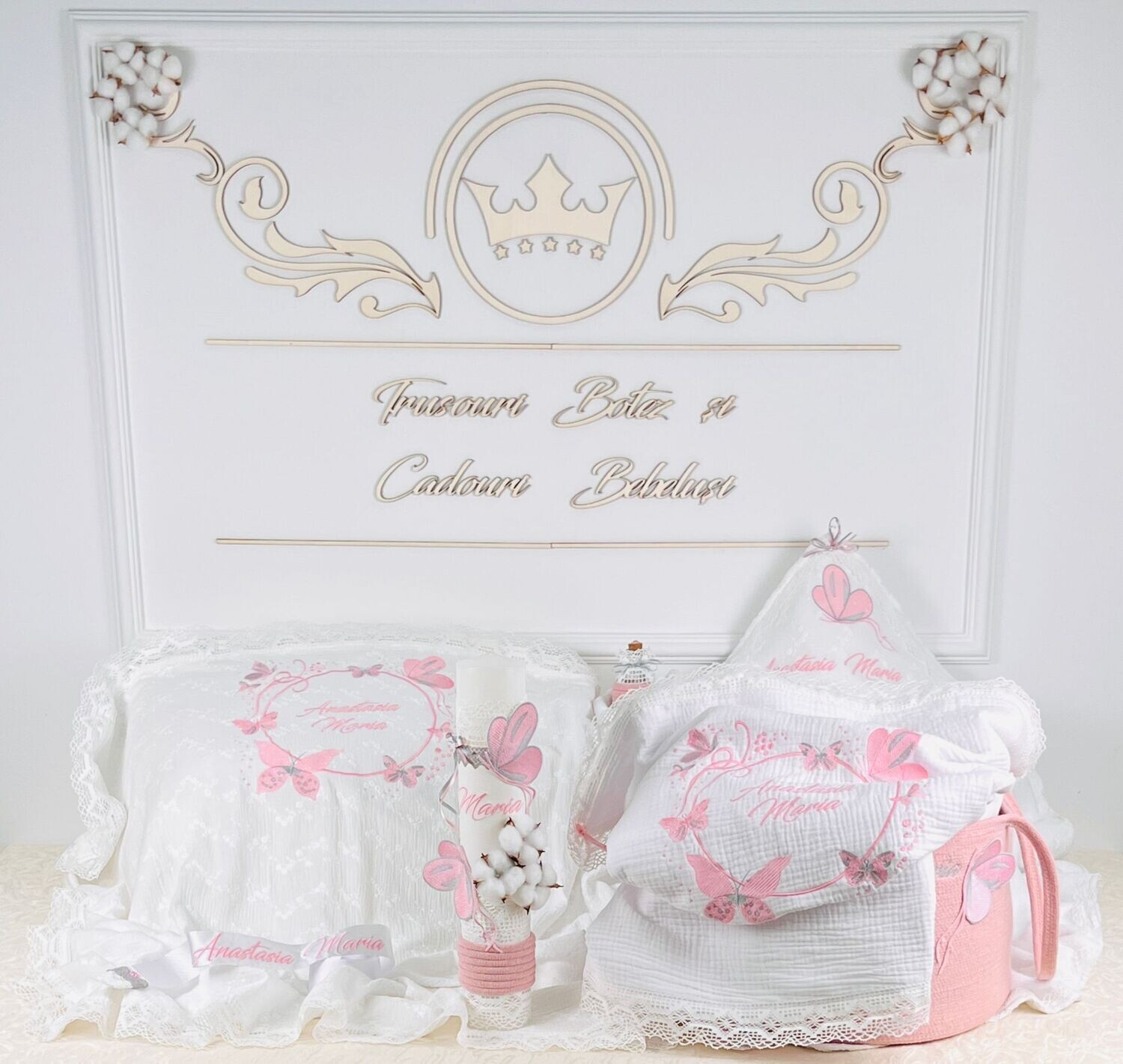 Trusou Botez Bumbac si fluturi pink &amp; grey - Set Biserica Premium