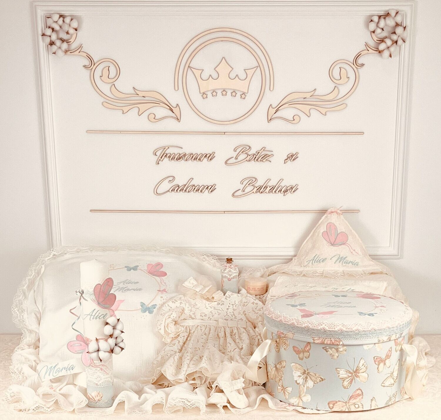Trusou Muselina Botez Fluturi roz si aqua - Set Biserica Premium