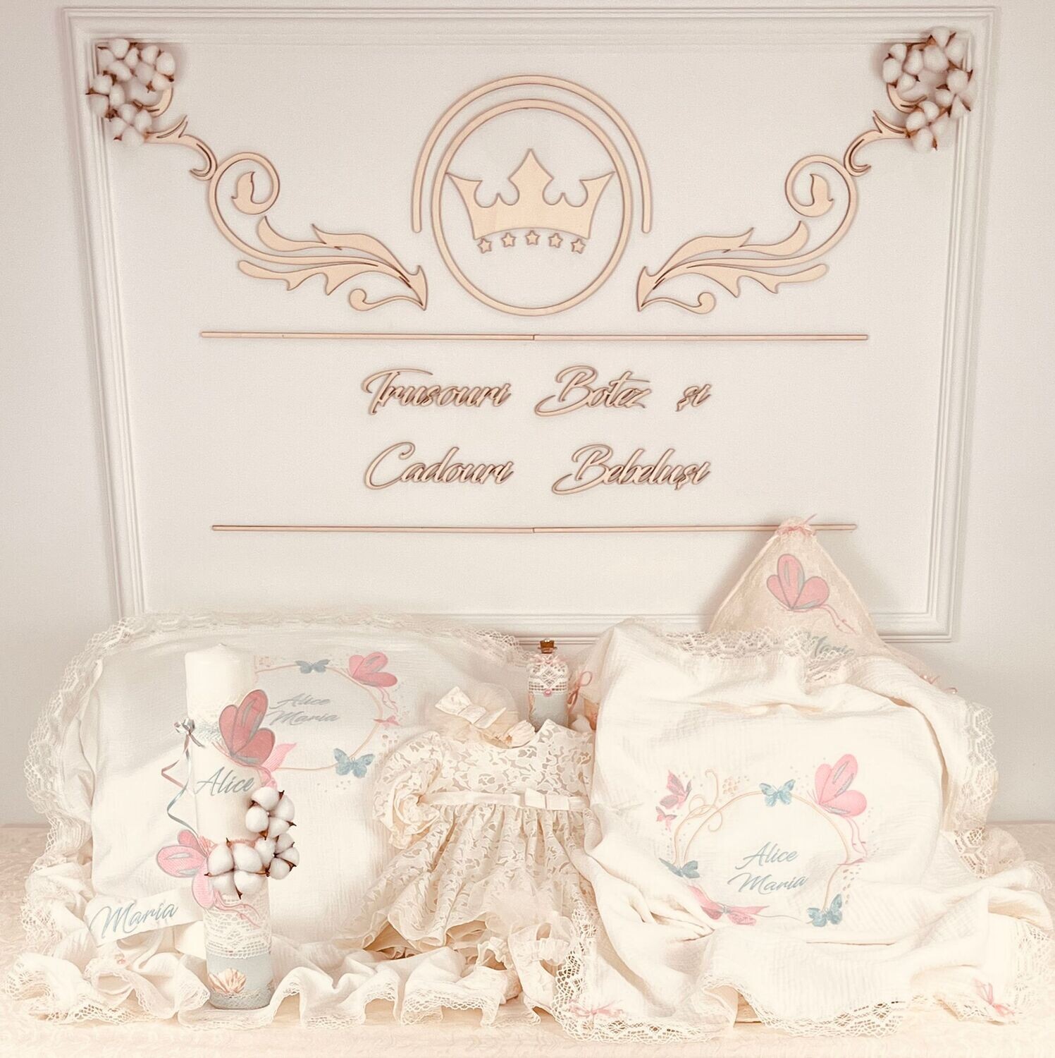 Trusou Muselina Botez Fluturi roz si aqua - Set Biserica Premium