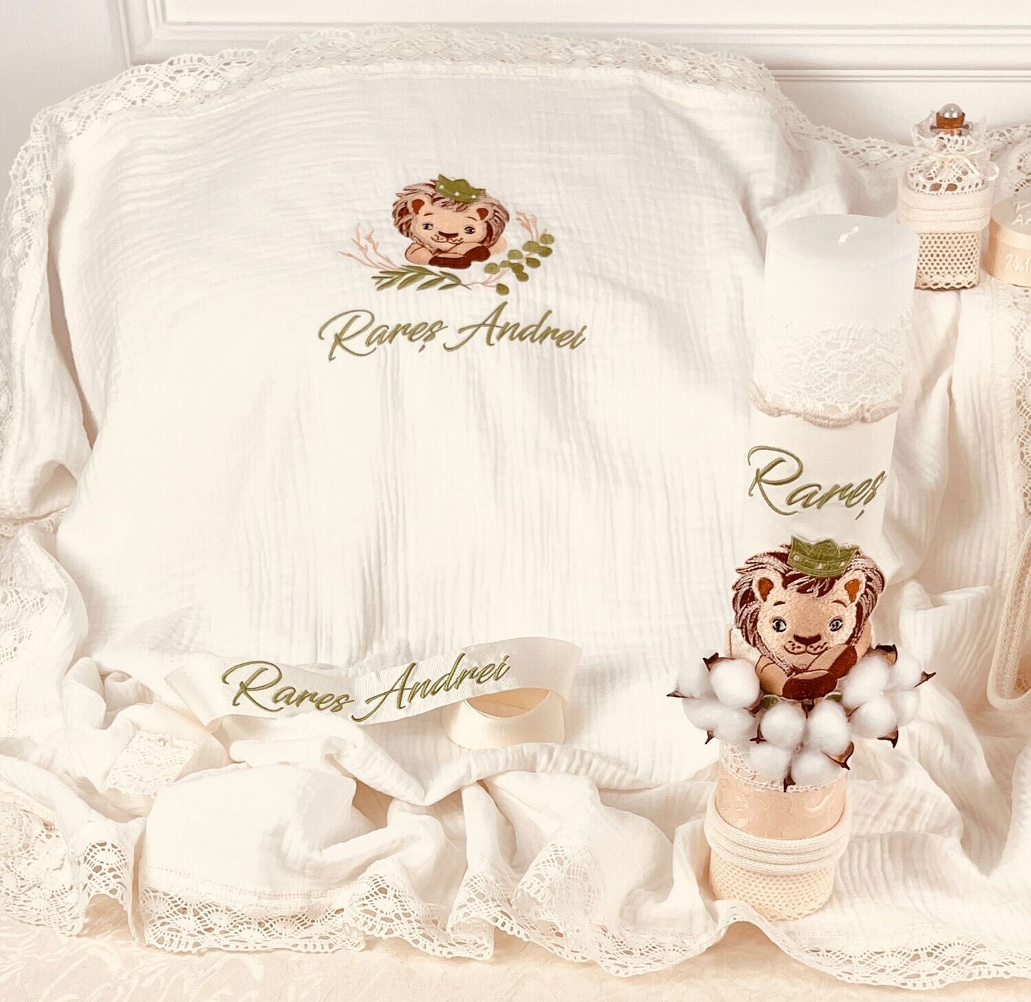 Trusou Botez Personalizat Simplu Regele Leu - Set Biserica