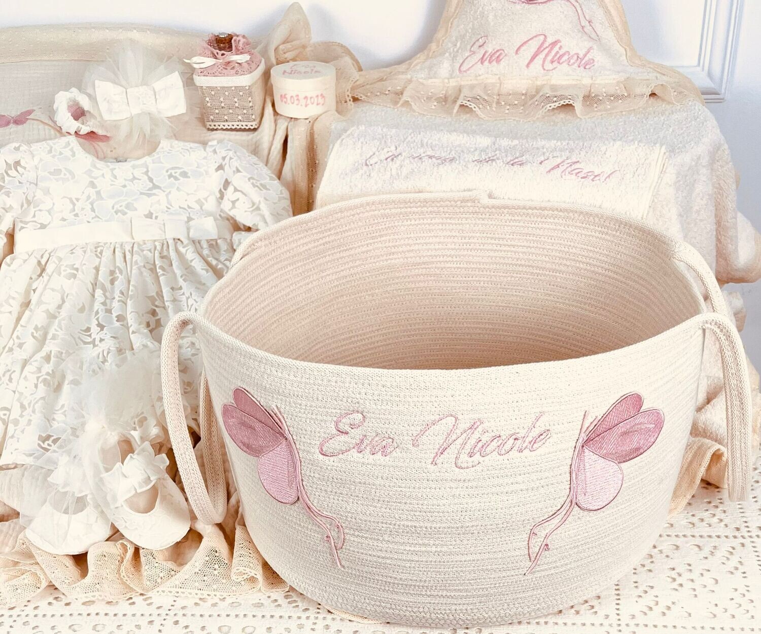 Trusou Botez Bumbac si Fluturi  Eva Nicole - Set Biserica Premium