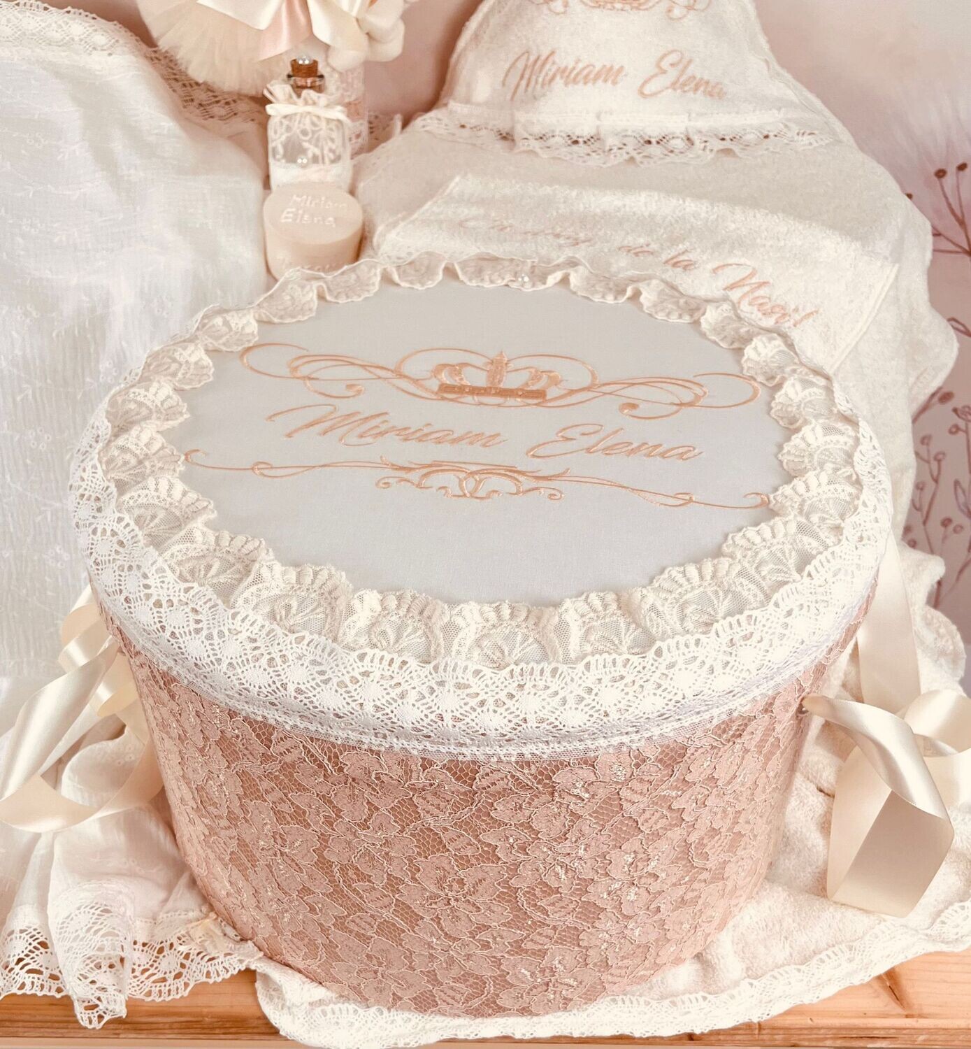 Trusou Botez Personalizat Muslin Regal Miriam - Set Biserica