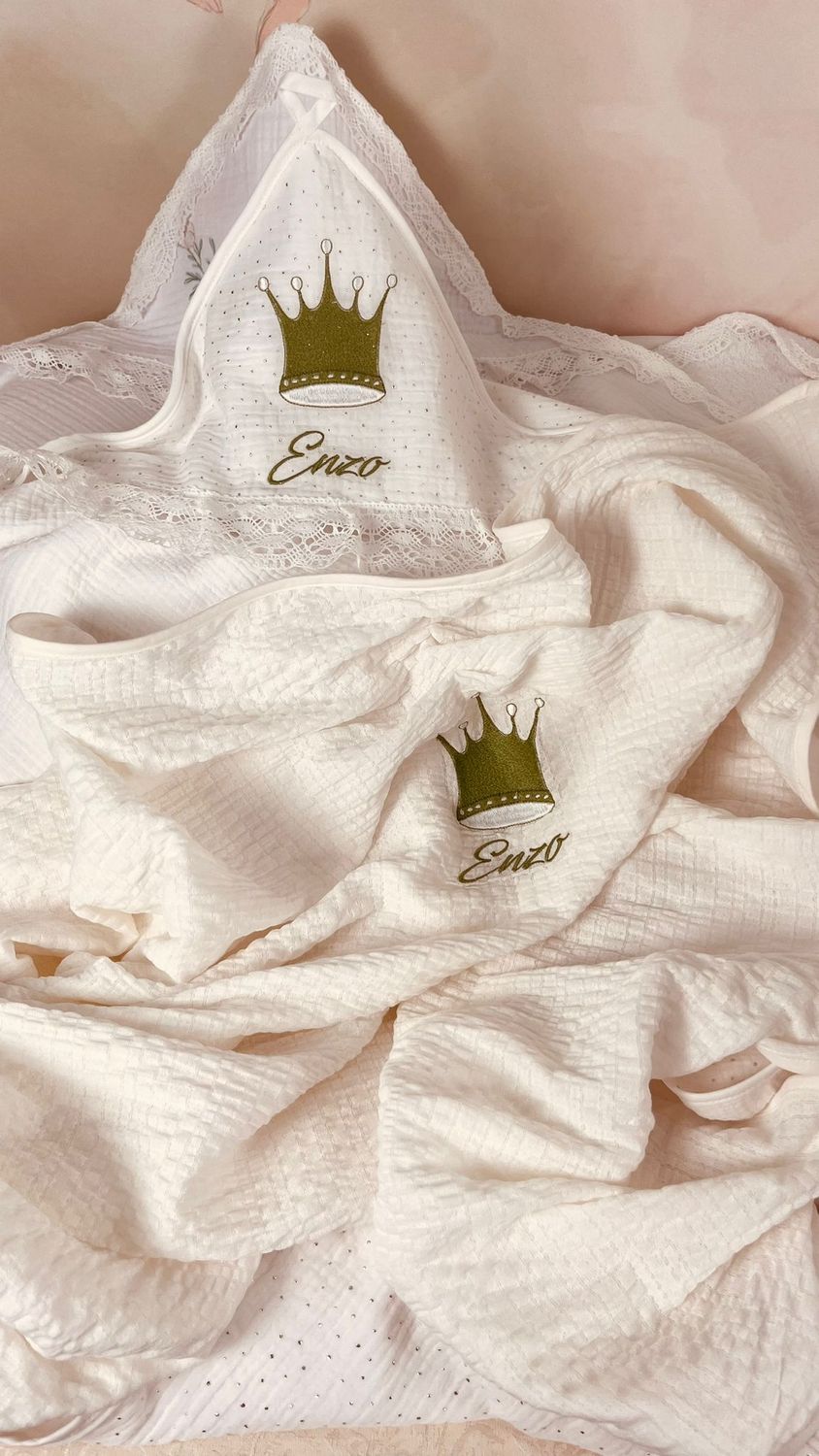 Saculet Baita Botez Enzo