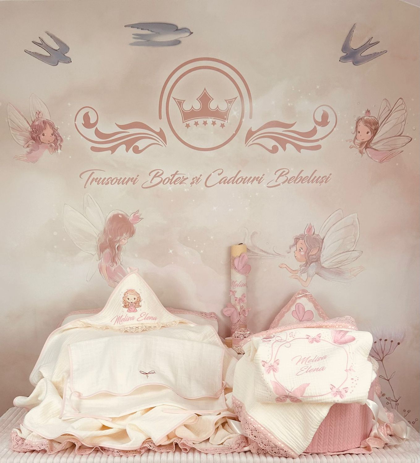 Trusou Muselina Bumbac si Fluturi roz - Set Biserica Personalizat