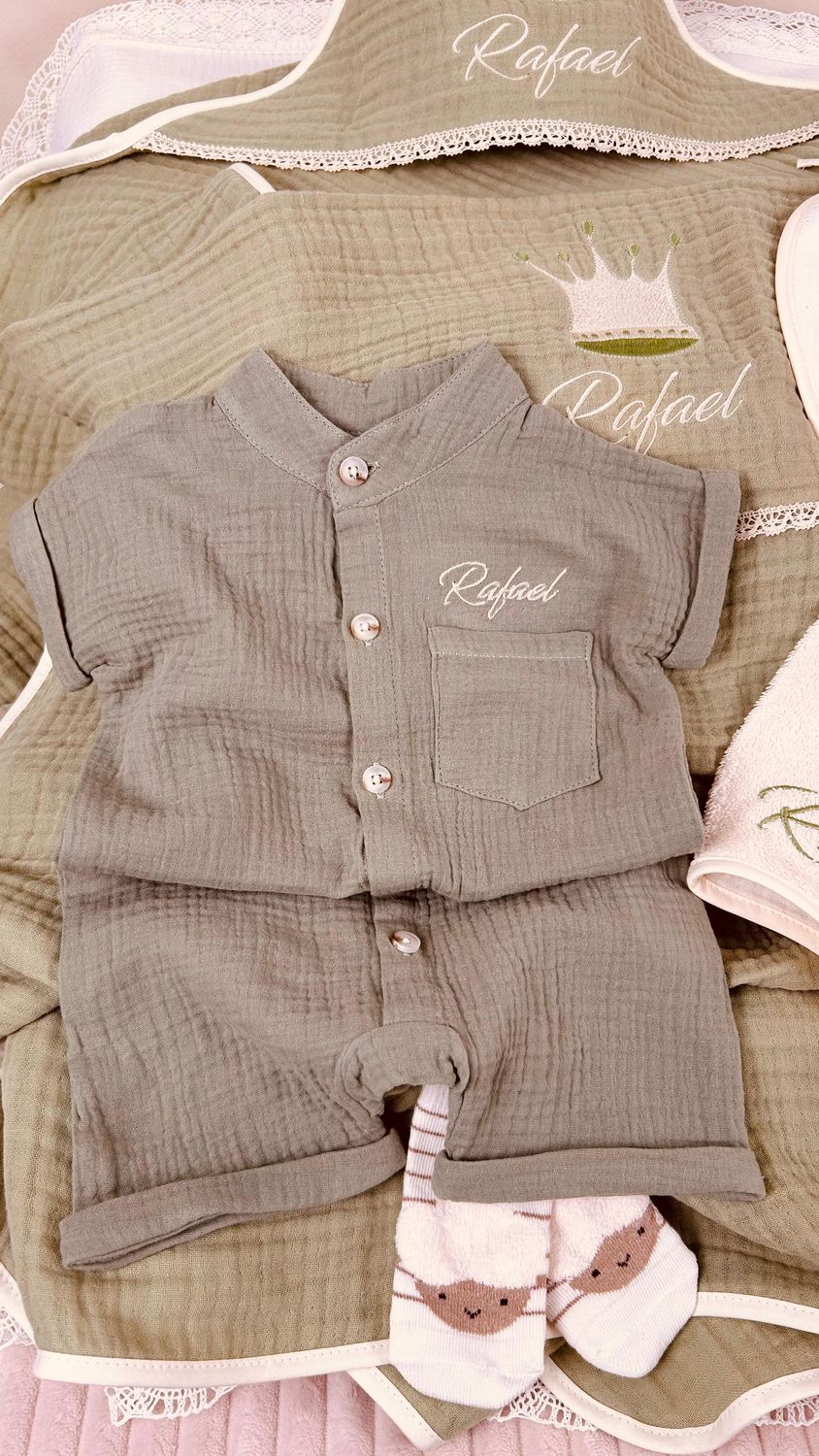 Saculet Baita Botez Rafael