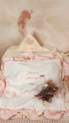 Saculet Baita Mir Botez Iris