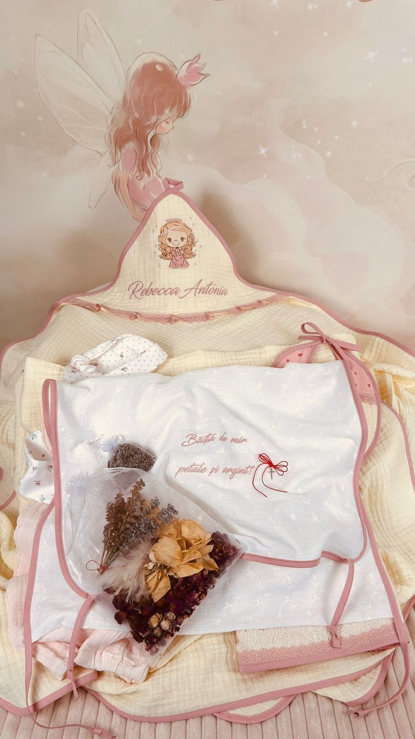 Saculet Baita Mir Botez Rebecca