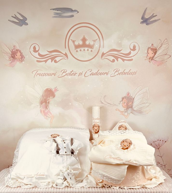 Trusou Botez Personalizat Regele Leu - Set Biserica Premium Trusou Botez Personalizat Regele Leu - Set Biserica Premium