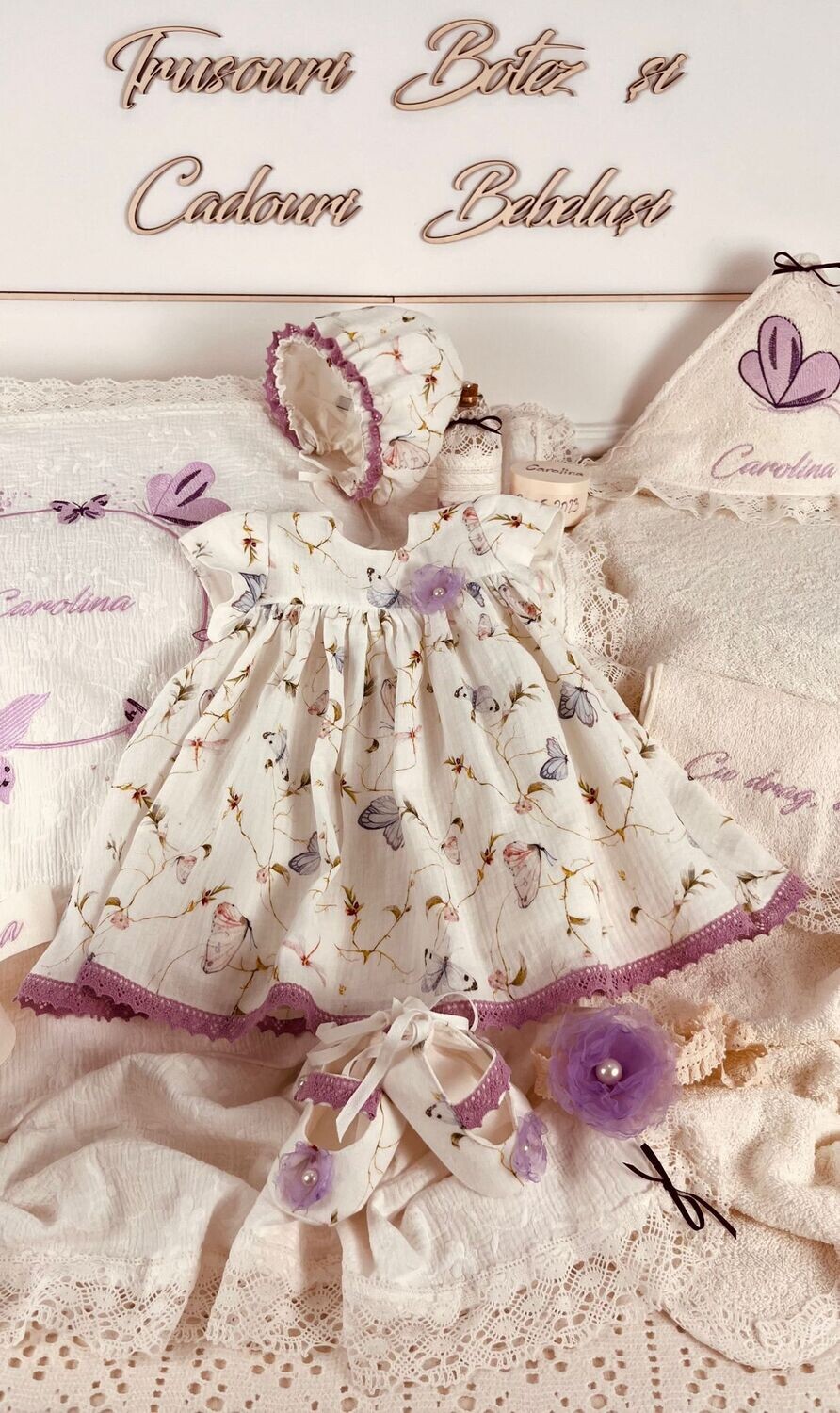 Trusou Botez Muslin Bumbac si Fluturi Carolina - Set Biserica