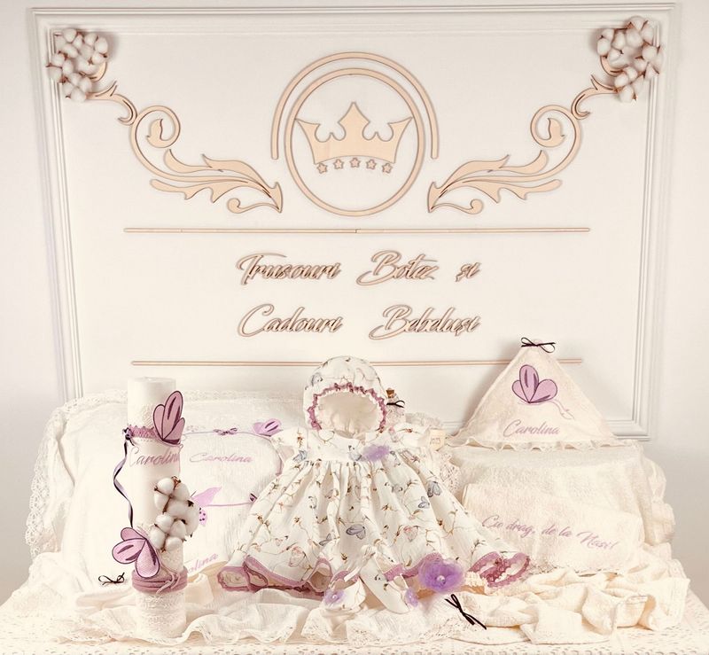 Trusou Botez Muslin Bumbac si Fluturi Carolina - Set Biserica