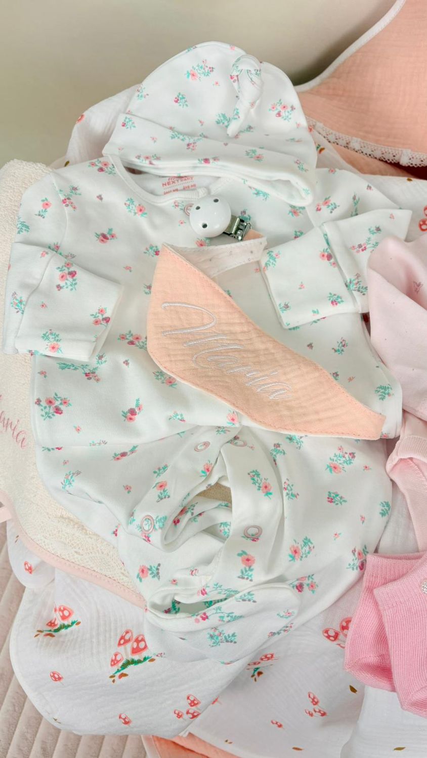 Cadou Bun Venit Maria cu lantisor pentru suzeta!