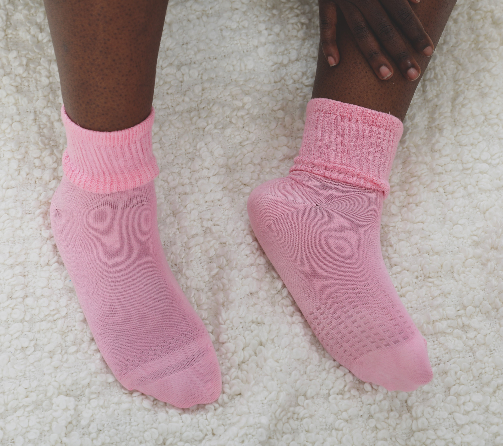 PAMELA MANN Extra Wide Ankle Socks Swollen Ankles Pink Bamboo Blend