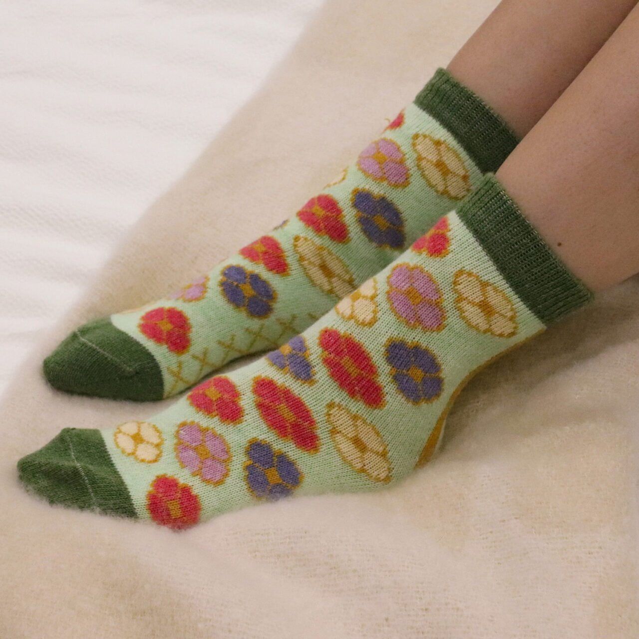 Zelly Gorgeous  Flower Socks Green  Wool Blend  Warm Cozy For Winter