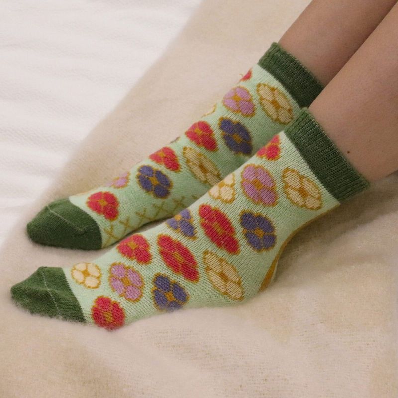 Zelly Gorgeous  Flower Socks Green  Wool Blend  Warm Cozy For Winter