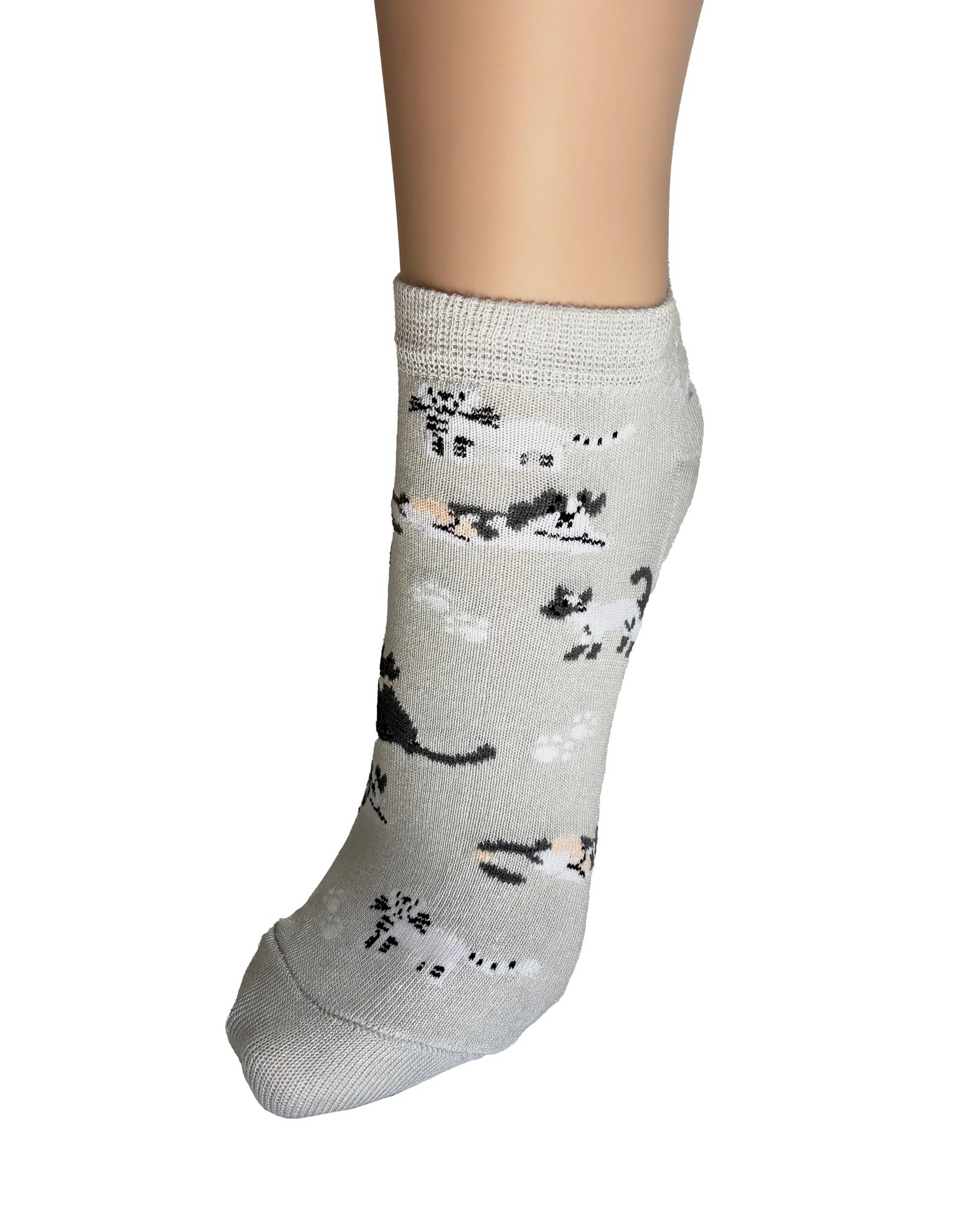 Pamela Mann Cat Grey Trainer Socks Super Soft Bamboo Blend