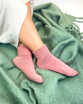 PAMELA MANN  Pink Ultra-Soft Comfort Socks  Size  4 to 8