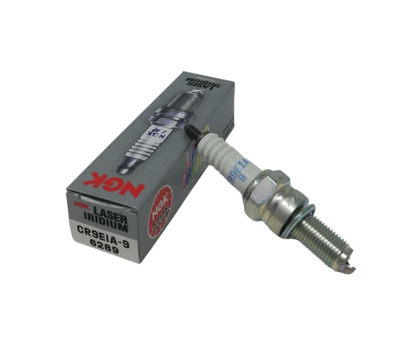 bougie NGK CR9EIA-9 pour ER6