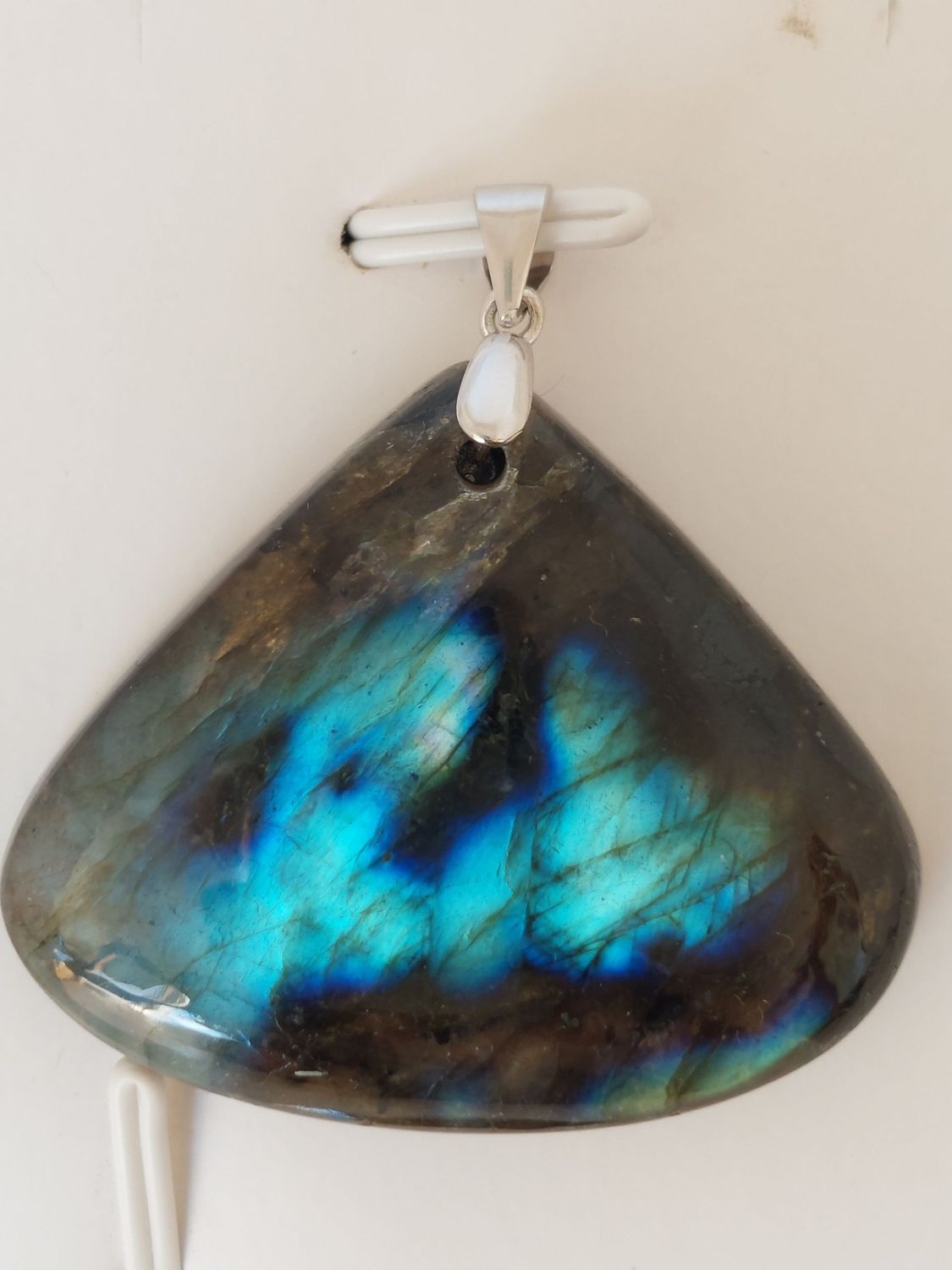 LABRADORITE pendentif triangle