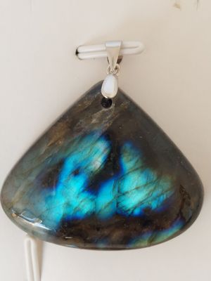 LABRADORITE pendentif triangle
