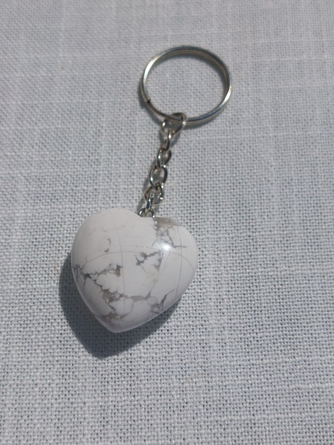 HOWLITE Porte Clef Cœur