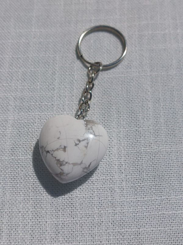 HOWLITE Porte Clef Cœur