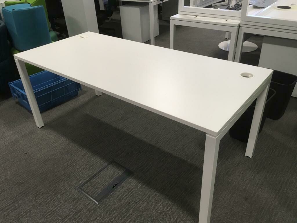 1800mm Single White desks