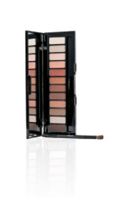 Compact Eyeshadow Palette - Must PAL17 Compact Eyeshadow Palette - Must PAL17