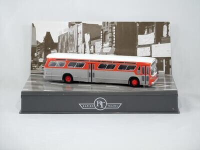 Rapido HO New Look Bus Deluxe Unlettered Red