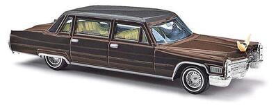 Busch HO 1966 Cadillac Limousine - Big Daddy (brown w/steer horns)