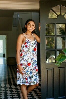 WHITE FLORAL STRAPPY NIGHTIE - RAYON WHITE FLORAL STRAPPY NIGHTIE - RAYON