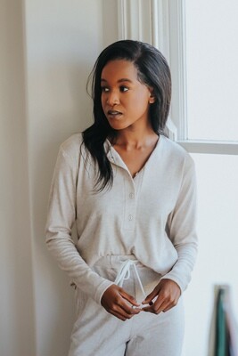 CREAM BUTTON TOP - KNIT (XS &XL ONLY) CREAM BUTTON TOP - KNIT (XS &XL ONLY)