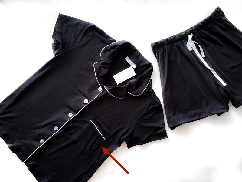 REJECT BLACK KNIT SHORT SET (POCKET INCORRECTLY PLACED)