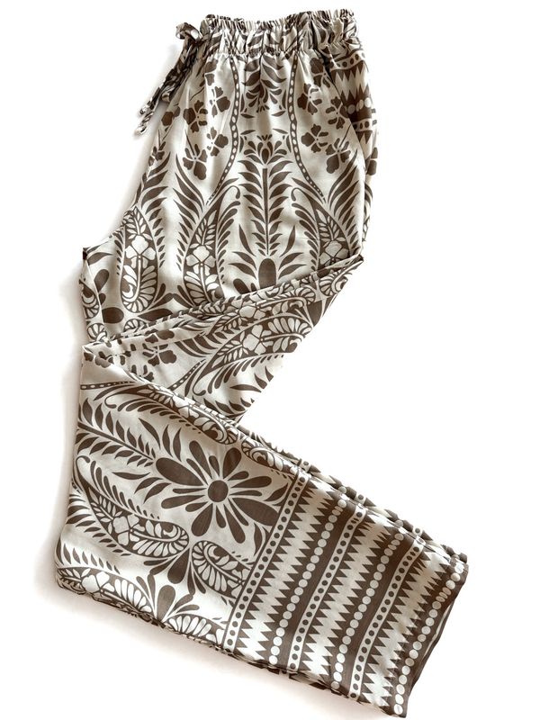 CREAM &amp; TAUPE BORDER CHILL PANTS - RAYON