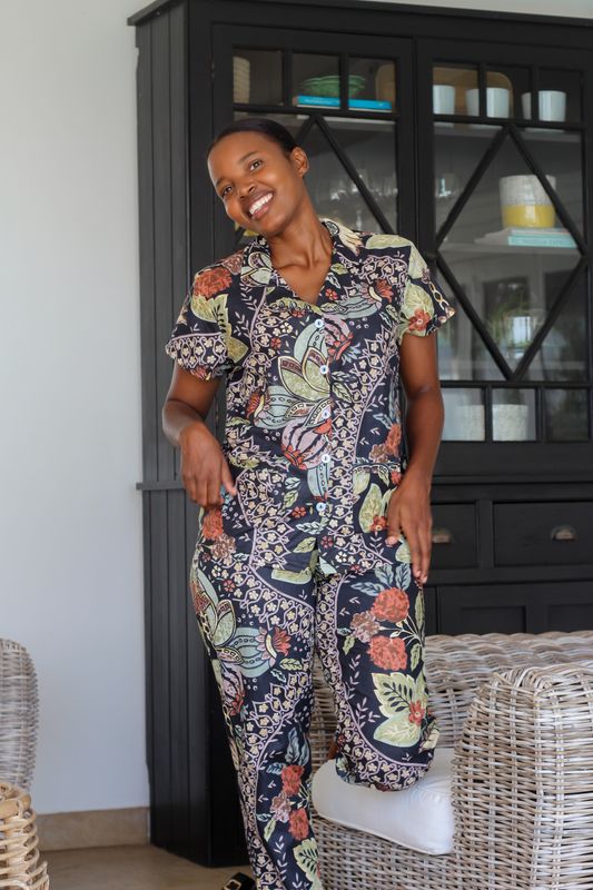 NAVY FLORAL SHORT LONG - INDIAN COTTON