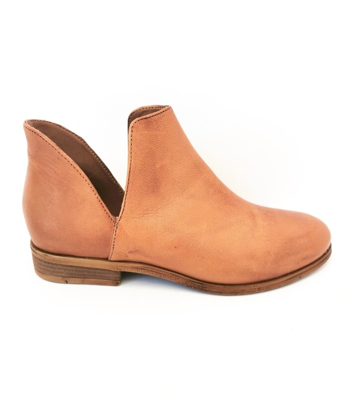 Stivali bassi in vera pelle