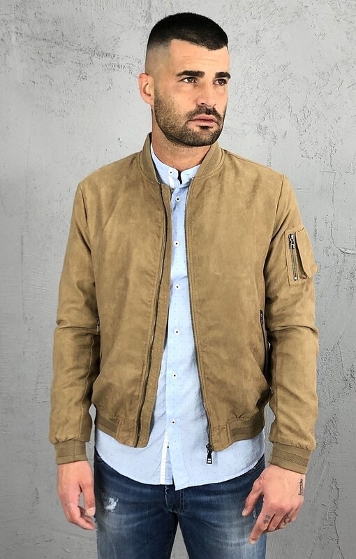 Giubbino in alcantara cammello.