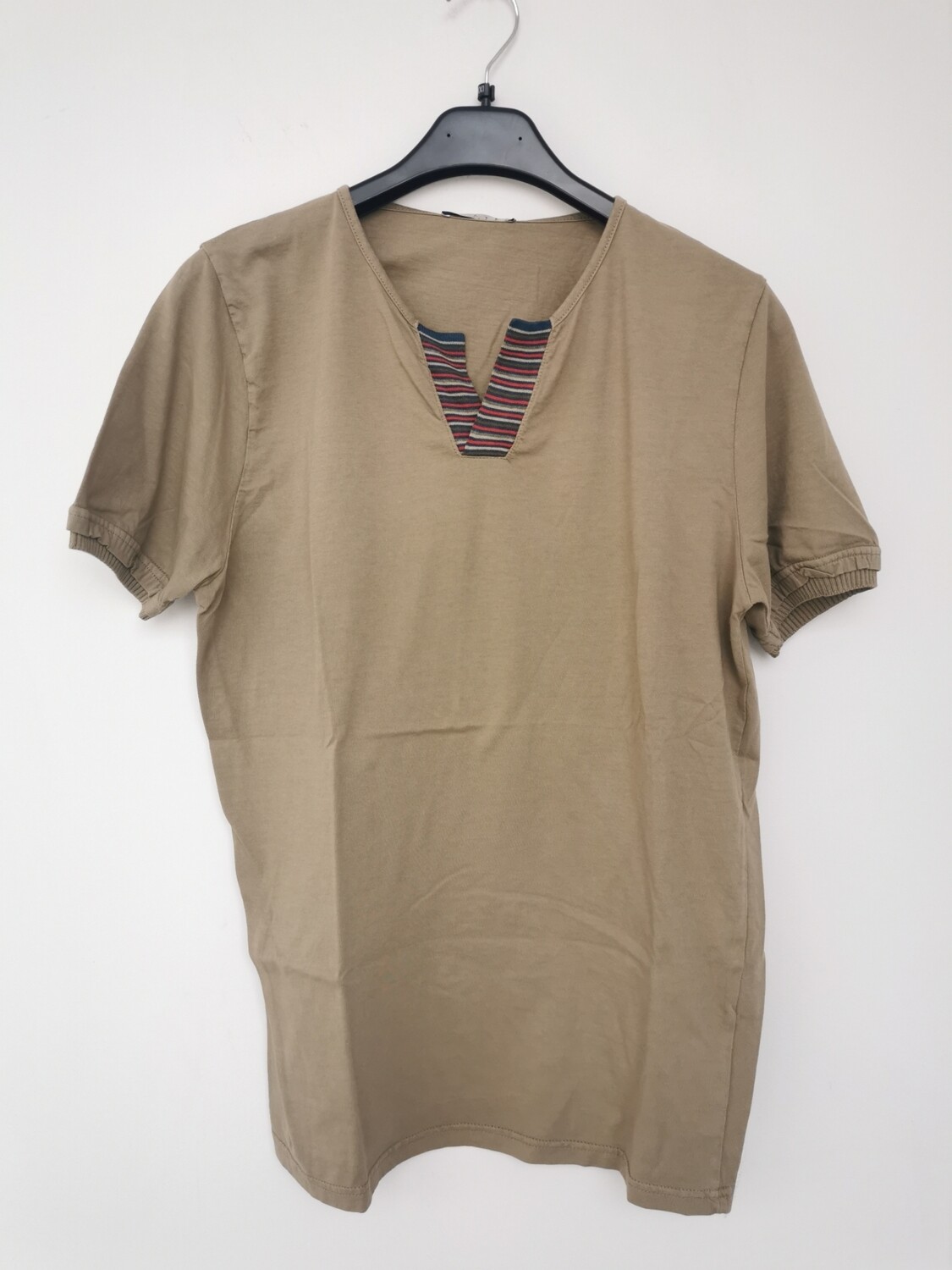 T-shirt girocollo aperto